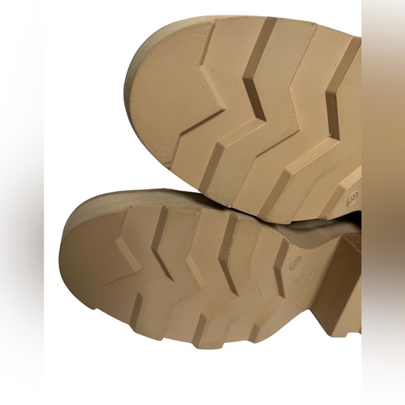 NWOT Calvin Klein Leather Faux Fur Anissa Chelsea Ankle Boots - Picture 12 of 15